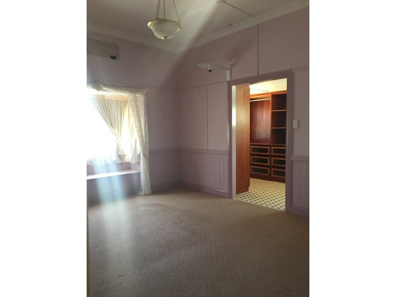 21 William Street, Roma QLD 4455