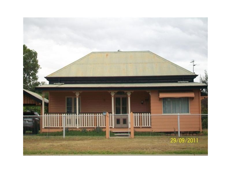 105 Charles Street, Roma QLD 4455