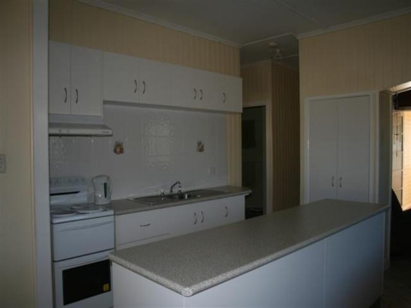 7 Eva Street, Roma QLD 4455