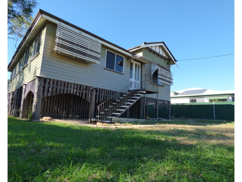 74 Quintin Street, Roma QLD 4455