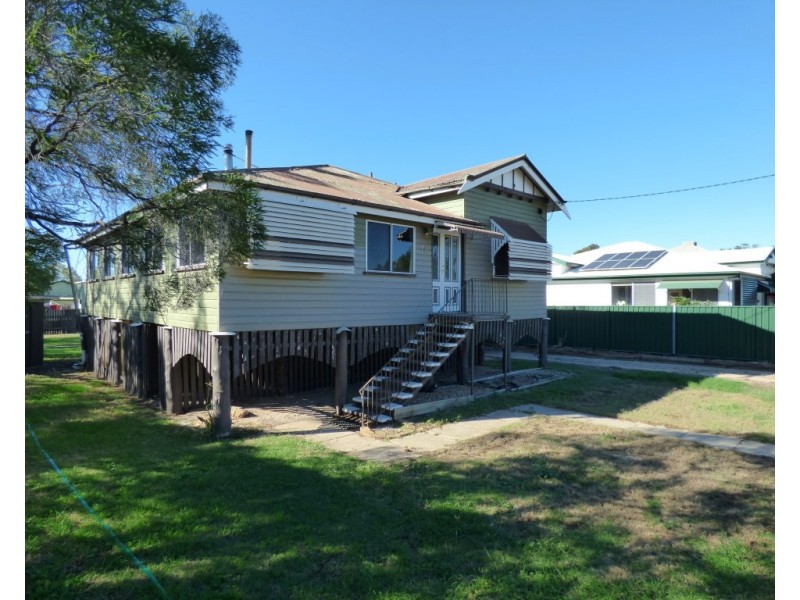 74 Quintin Street, Roma QLD 4455