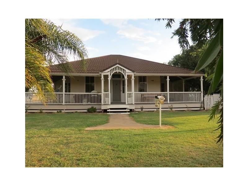 62 Raglan Street, Roma QLD 4455