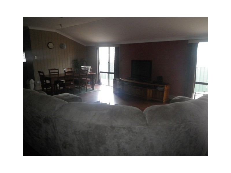 99 Arthur Street, Roma QLD 4455