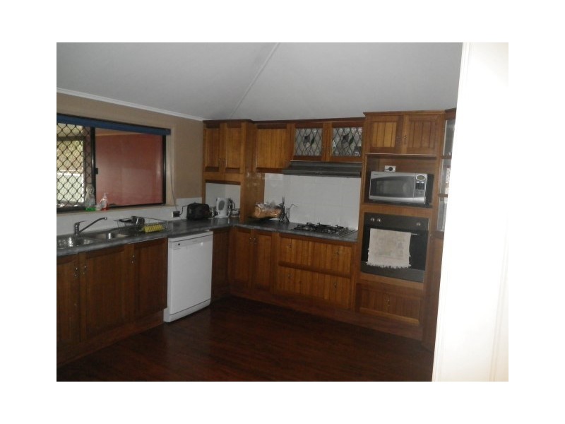 99 Arthur Street, Roma QLD 4455