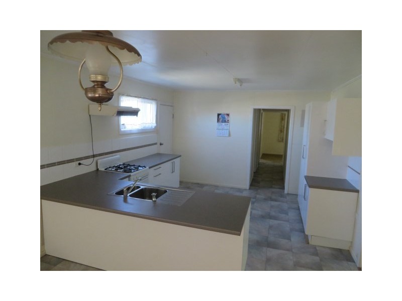 12 Albert Street, Roma QLD 4455