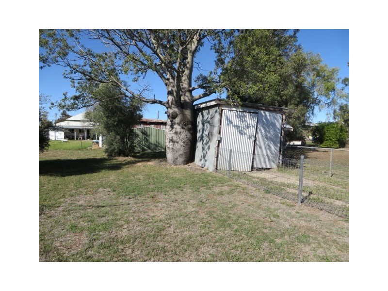12 Albert Street, Roma QLD 4455