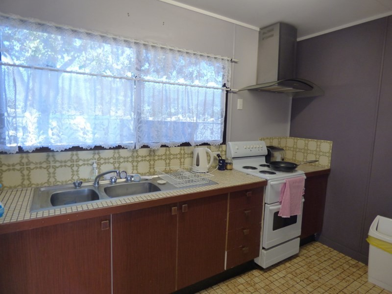 58 Taylor Street, Roma QLD 4455