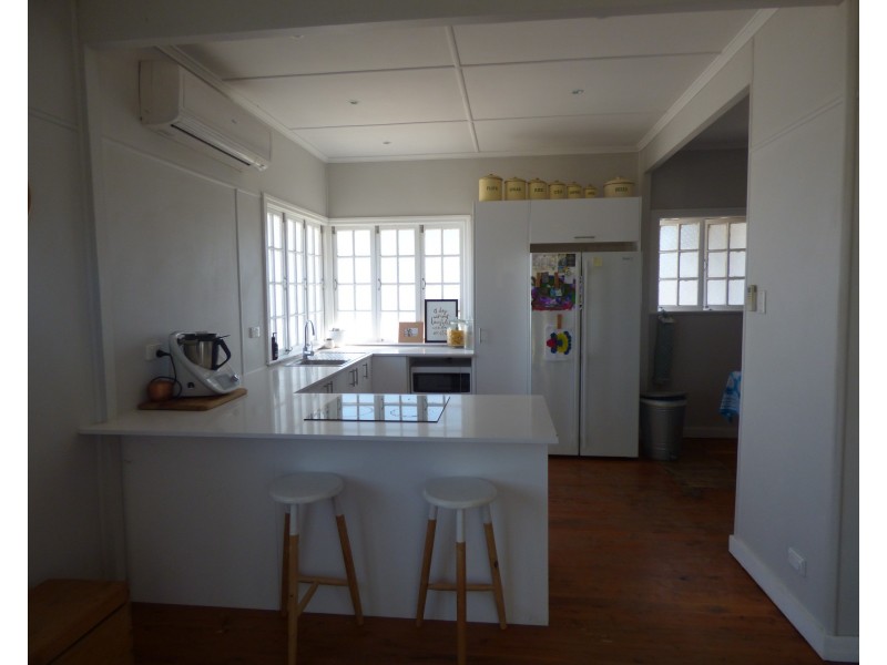 7 McEwan Street, Roma QLD 4455