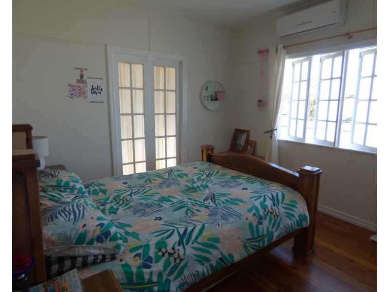 7 McEwan Street, Roma QLD 4455