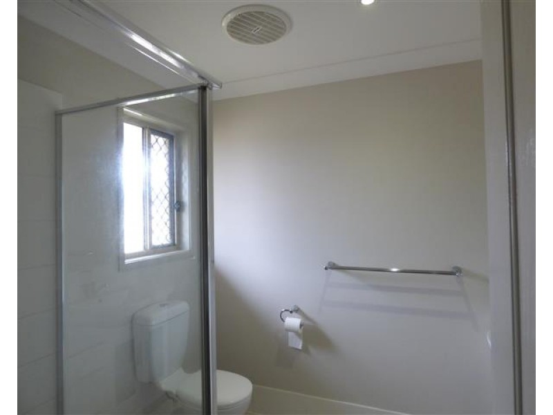 102 Taylor Street, Roma QLD 4455