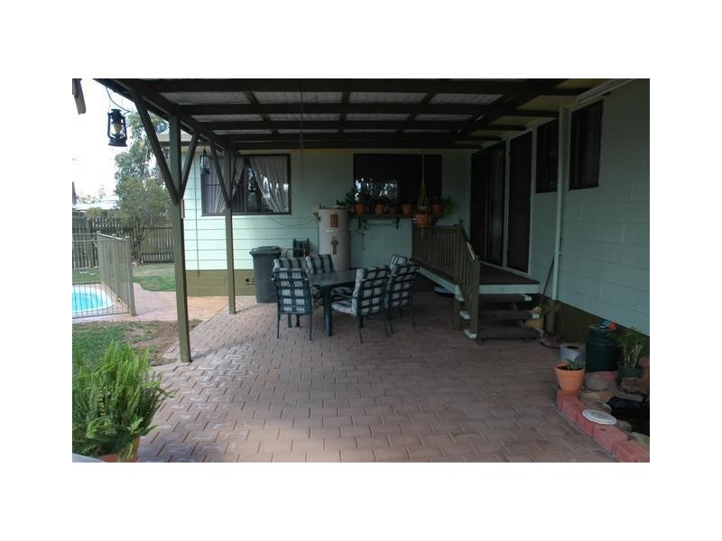 5 Howard Street, Roma QLD 4455