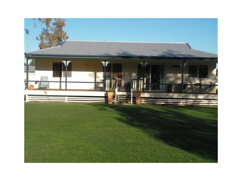 247 Edwardes Street, Roma QLD 4455