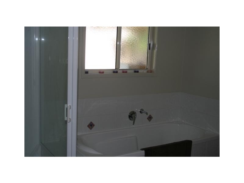 3 Bond Street, Roma QLD 4455