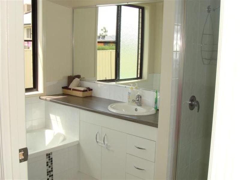 11 Bakerfinch Crescent, Roma QLD 4455