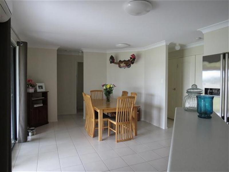 11 Bakerfinch Crescent, Roma QLD 4455