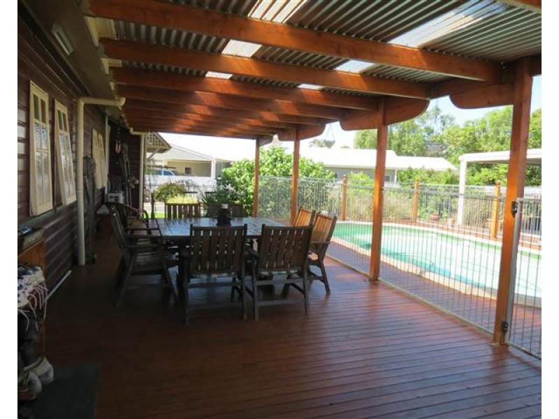 34 Robusta Drive, Roma QLD 4455