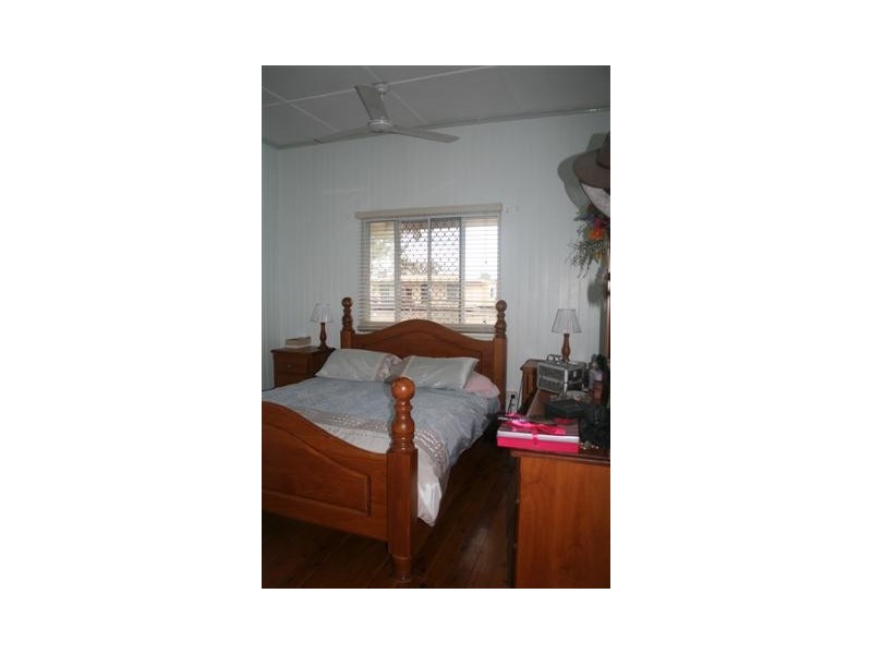 11 Derry Street, Roma QLD 4455