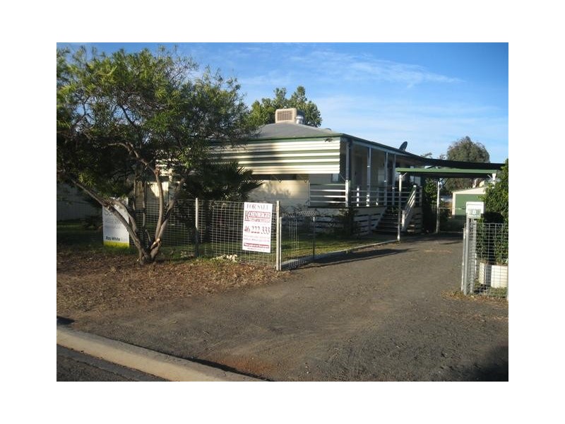 8 Holland Street, Roma QLD 4455
