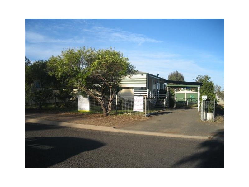 8 Holland Street, Roma QLD 4455