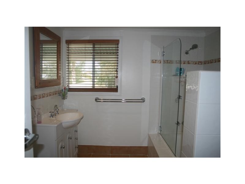 128 Arthur Street, Roma QLD 4455