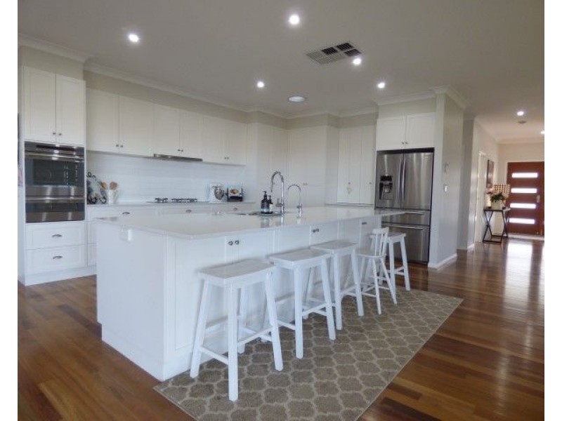 30 beetson Drive, Roma QLD 4455