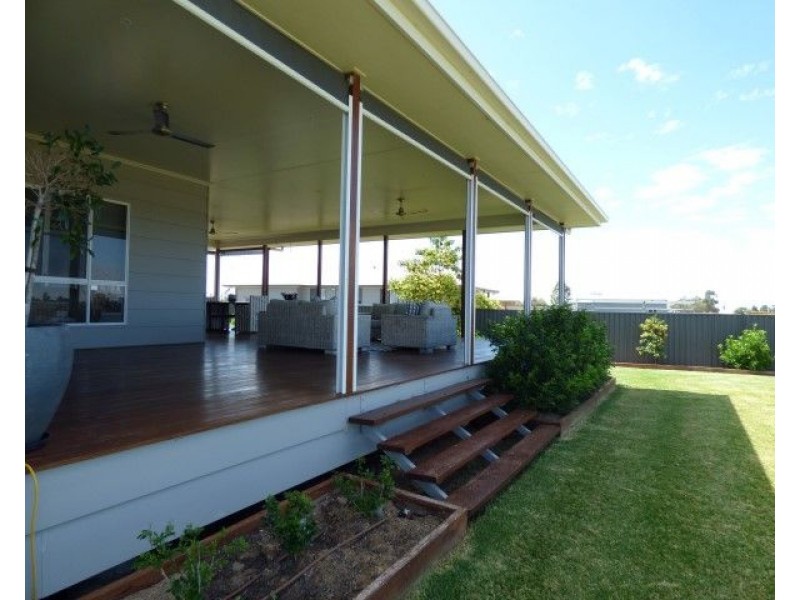 30 beetson Drive, Roma QLD 4455