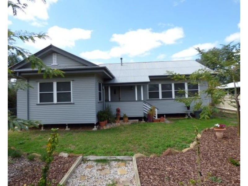 136 Arthur Street, Roma QLD 4455