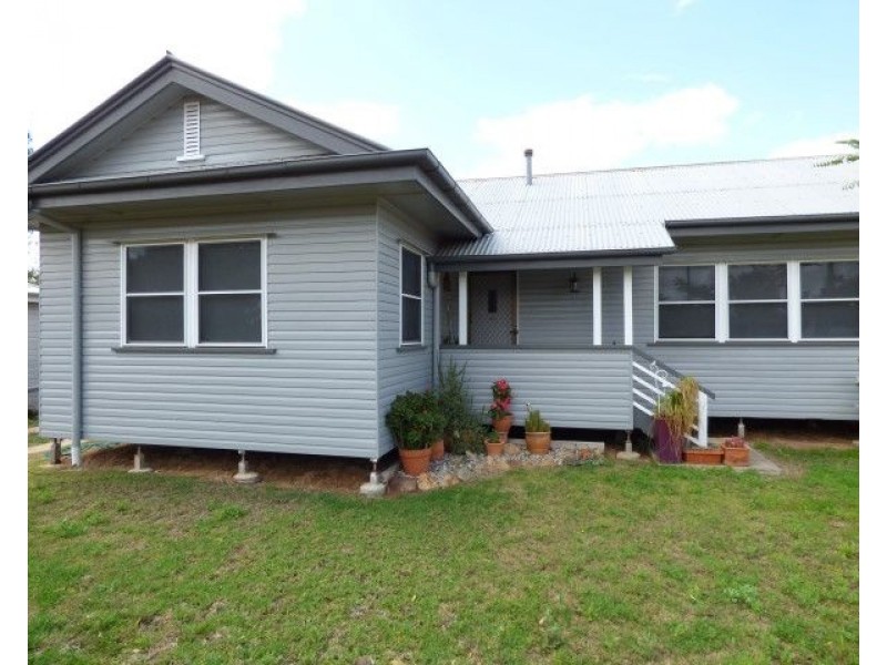136 Arthur Street, Roma QLD 4455