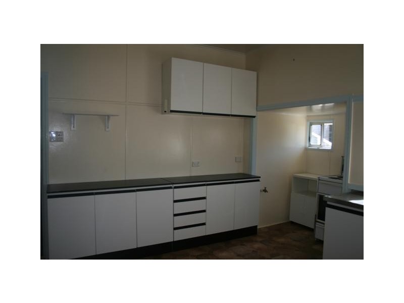 87 Hawthorne Street, Roma QLD 4455