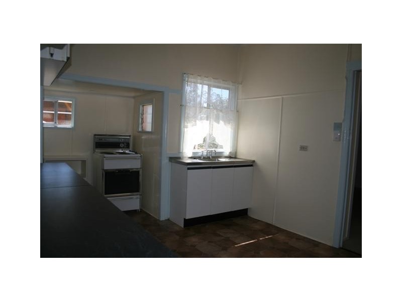 87 Hawthorne Street, Roma QLD 4455