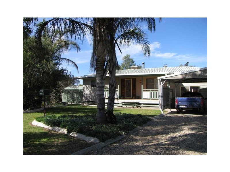 3 Alex Parade, Roma QLD 4455