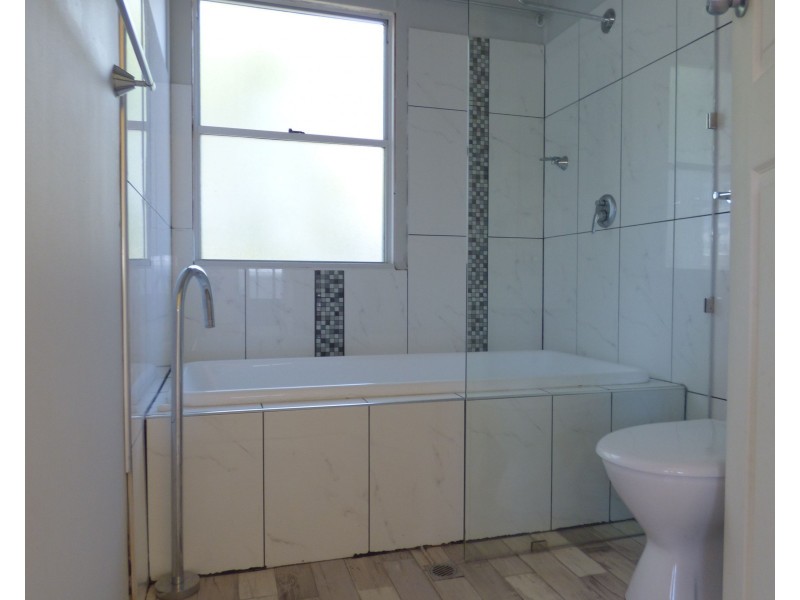 11 Albert Street, Roma QLD 4455