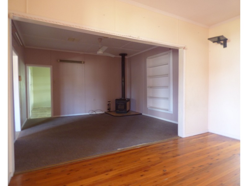 11 Albert Street, Roma QLD 4455