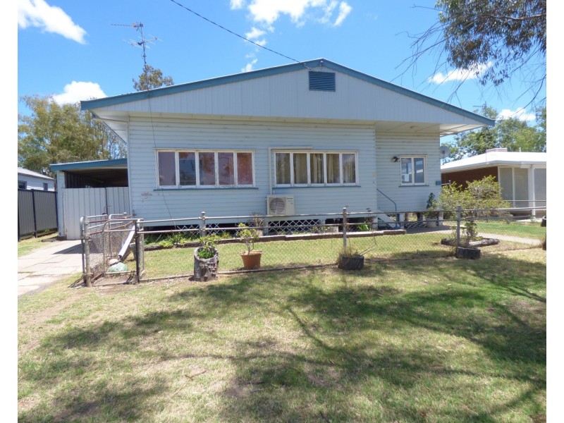 11 Albert Street, Roma QLD 4455