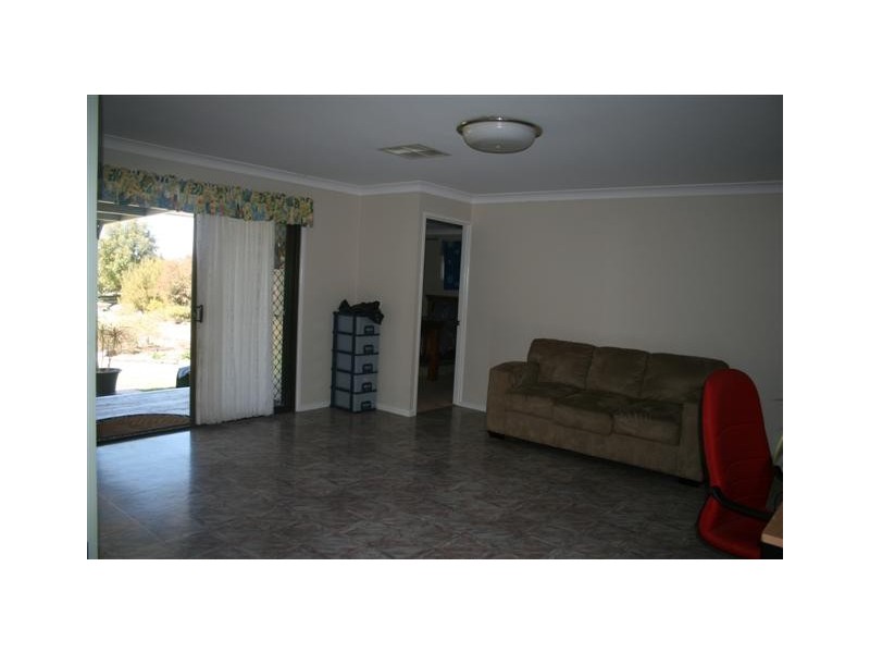 22-26 Edwardes Street, Roma QLD 4455