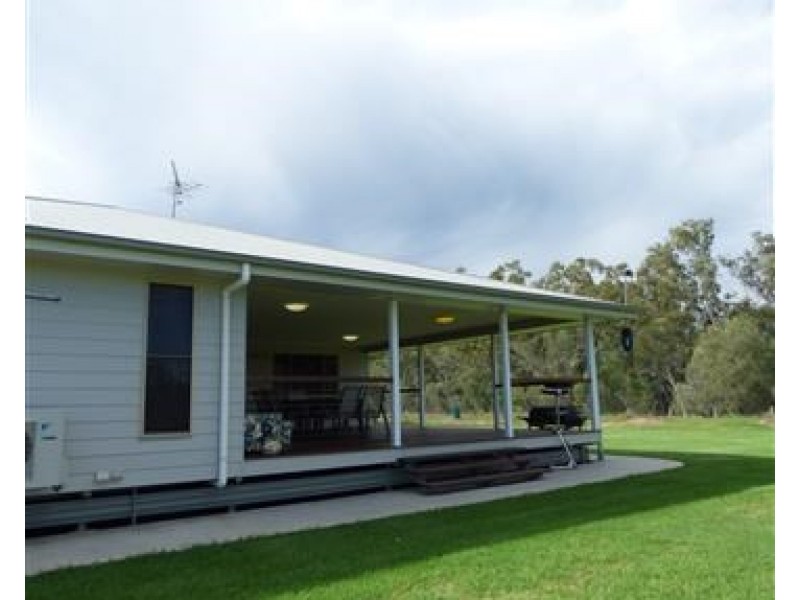 4 Knayers Lane, Roma QLD 4455