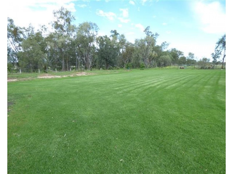 4 Knayers Lane, Roma QLD 4455