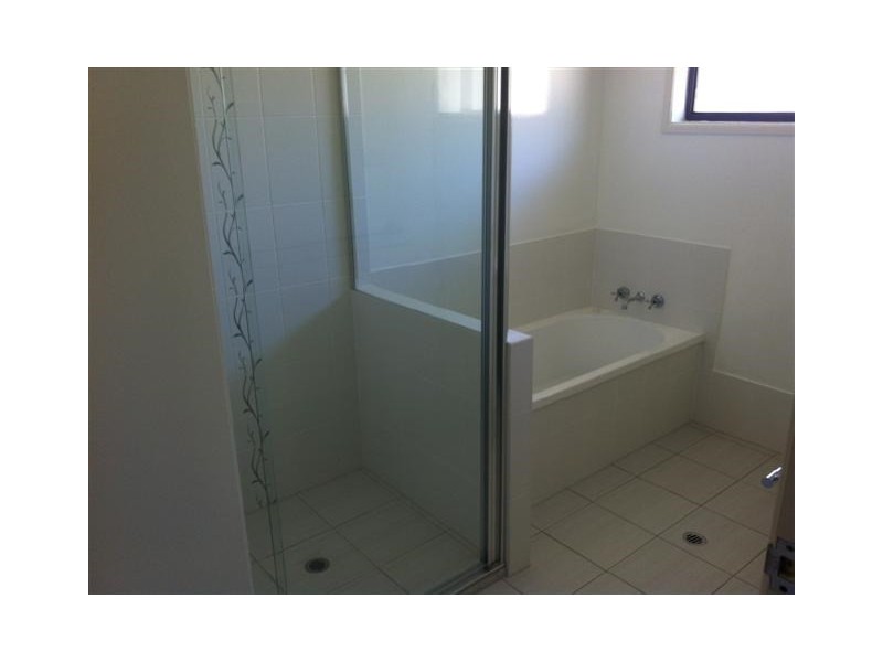 20 Alexander Avenue, Roma QLD 4455