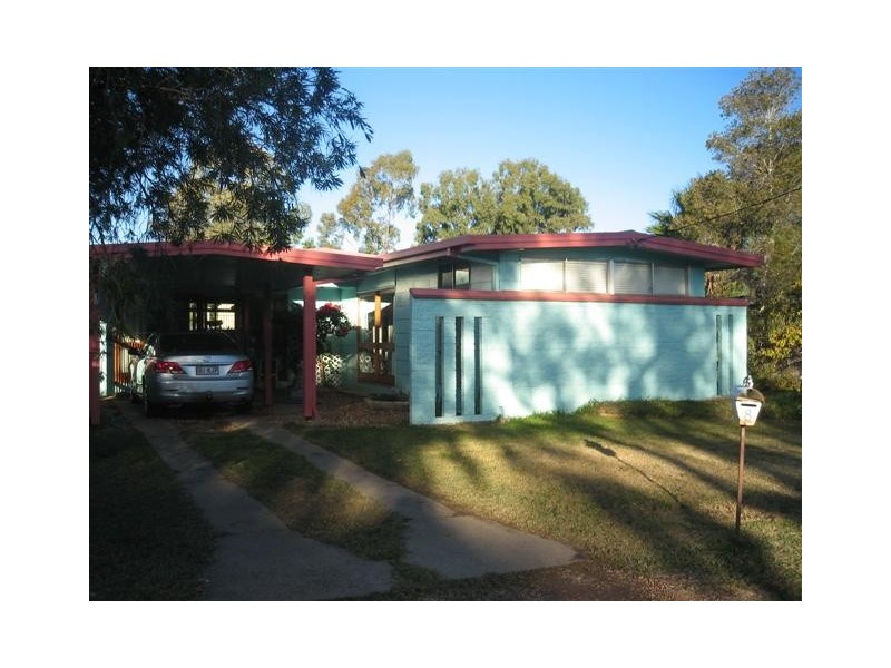 8 Nightingale Street, Roma QLD 4455