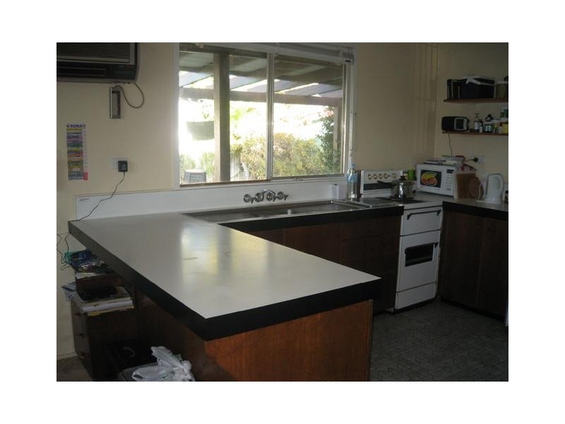 8 Nightingale Street, Roma QLD 4455