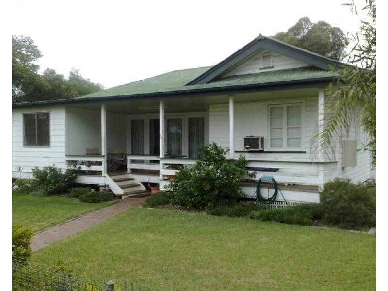 14 Russell Street, Roma QLD 4455