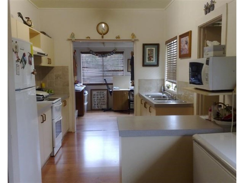 14 Russell Street, Roma QLD 4455