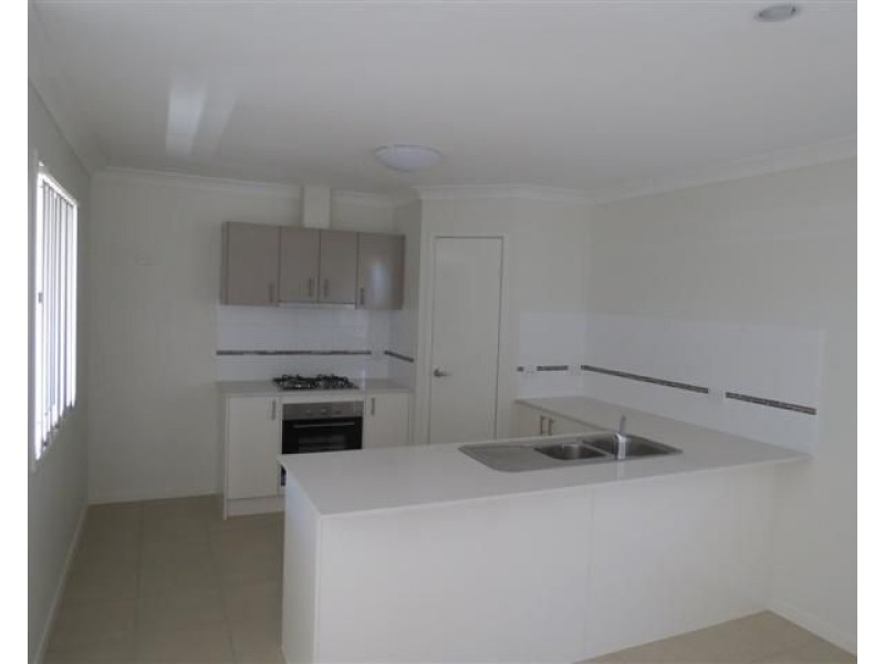 230 McDowall Street, Roma QLD 4455