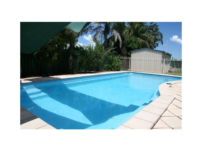 16-18 Derry Street, Roma QLD 4455