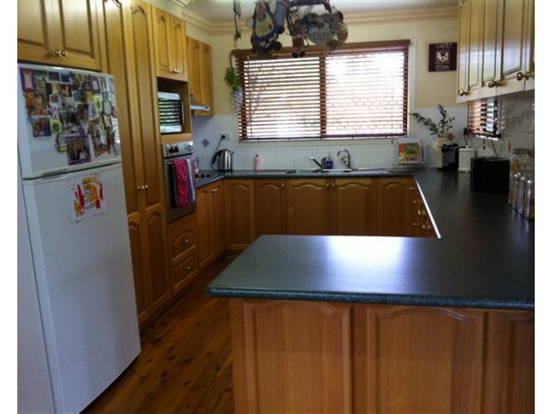 32 Saunders Street, Roma QLD 4455