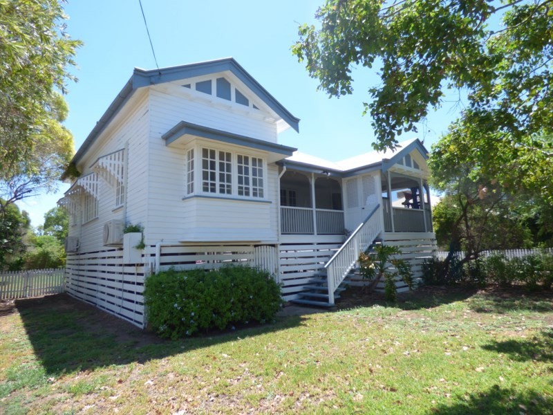 285 Edwardes Street, Roma QLD 4455