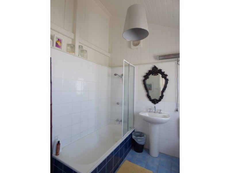 285 Edwardes Street, Roma QLD 4455