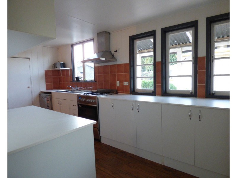 283 Edwardes Street, Roma QLD 4455