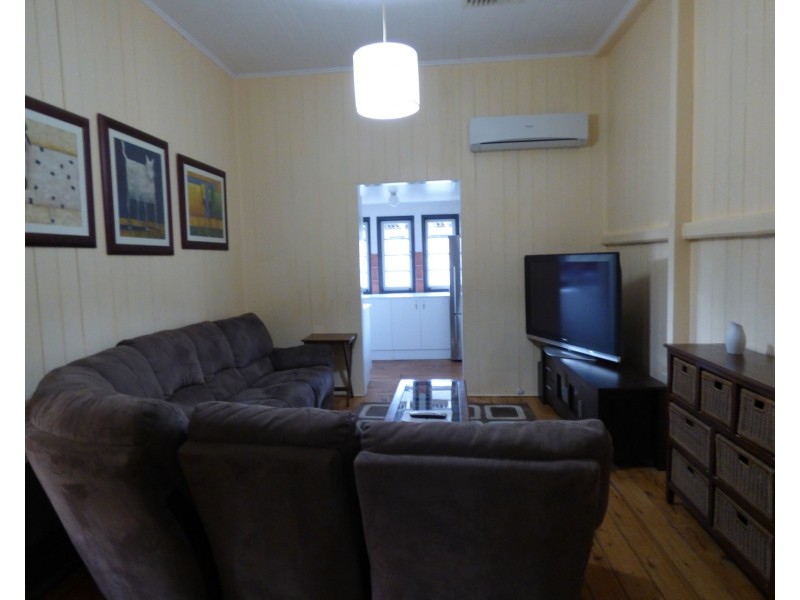 283 Edwardes Street, Roma QLD 4455