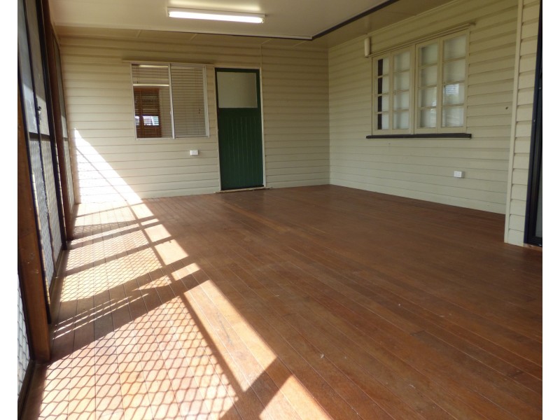 14 McEwan Street, Roma QLD 4455